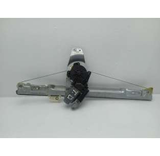 ELEVALUNAS TRASERO DERECHO...