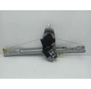 ELEVALUNAS TRASERO...