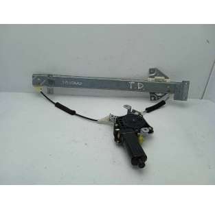 ELEVALUNAS TRASERO DERECHO...