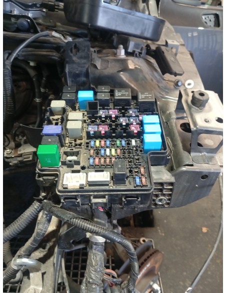 Recambio de caja reles / fusibles para mazda 2 lim. () luxury referencia OEM IAM D09W66765  