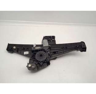 ELEVALUNAS TRASERO...