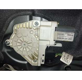 ELEVALUNAS TRASERO DERECHO...