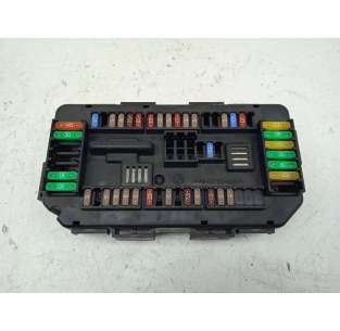 CAJA RELES / FUSIBLES BMW...