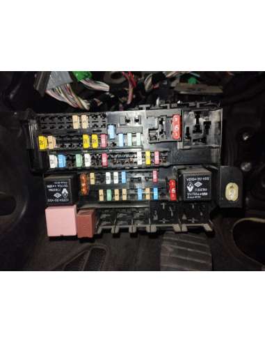 CAJA RELES / FUSIBLES RENAULT LAGUNA...