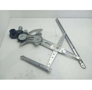 ELEVALUNAS TRASERO DERECHO...