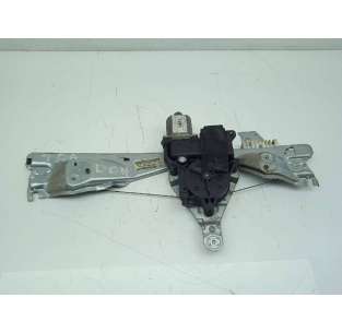 ELEVALUNAS TRASERO DERECHO...