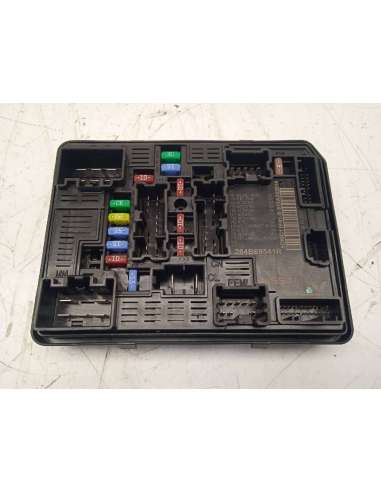 CAJA RELES / FUSIBLES RENAULT CLIO V...