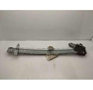 ELEVALUNAS DELANTERO...