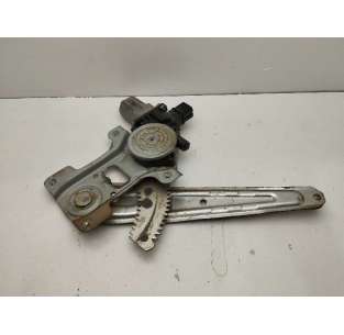 ELEVALUNAS TRASERO DERECHO...