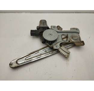 ELEVALUNAS TRASERO...