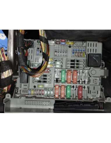 CAJA RELES / FUSIBLES BMW SERIE 3...