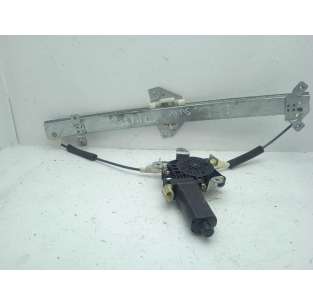 ELEVALUNAS DELANTERO...