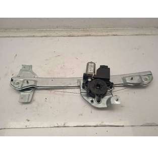 ELEVALUNAS DELANTERO...