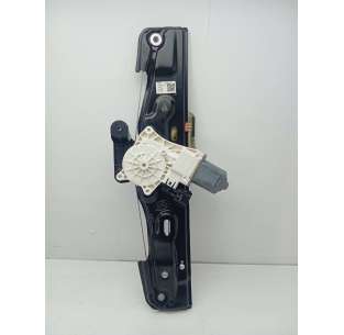 ELEVALUNAS TRASERO DERECHO...