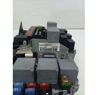 CAJA RELES / FUSIBLES LAND... 2