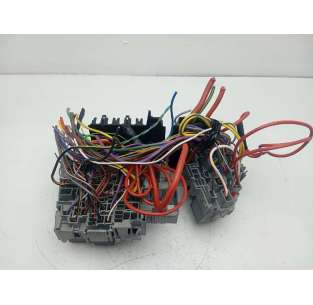 CAJA RELES / FUSIBLES... 2