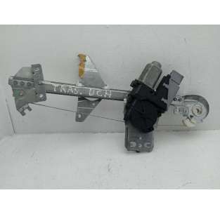 ELEVALUNAS TRASERO DERECHO...