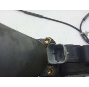 ELEVALUNAS DELANTERO... 2