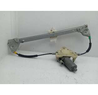 ELEVALUNAS TRASERO DERECHO...