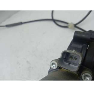 ELEVALUNAS DELANTERO... 2