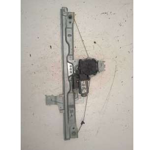 ELEVALUNAS DELANTERO...