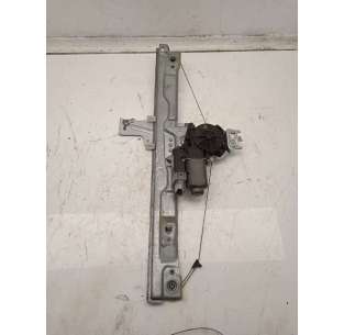 ELEVALUNAS DELANTERO...