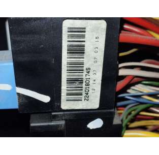 CAJA RELES / FUSIBLES... 2