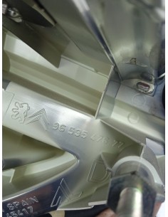 Recambio de piloto trasero derecho interior para citroën c4 picasso 1.6 16v hdi fap referencia OEM IAM 9653547677   2