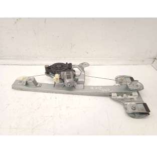 ELEVALUNAS TRASERO DERECHO...