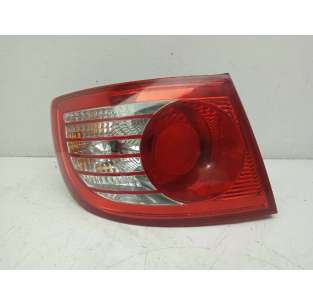 PILOTO TRASERO IZQUIERDO...