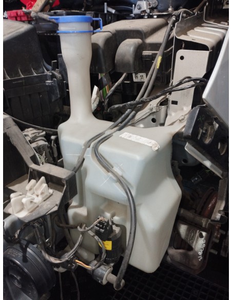 Recambio de deposito limpia para ford ka+ ultimate referencia OEM IAM 2233209  