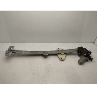 ELEVALUNAS DELANTERO...