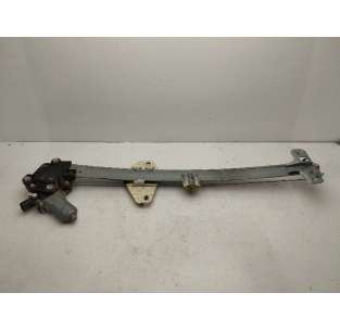 ELEVALUNAS DELANTERO...