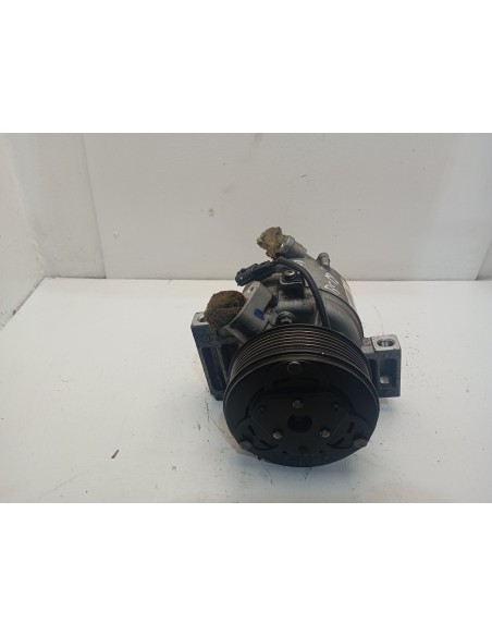 Recambio de compresor aire acondicionado para renault twingo iii 0.9 energy referencia OEM IAM A4538307000  