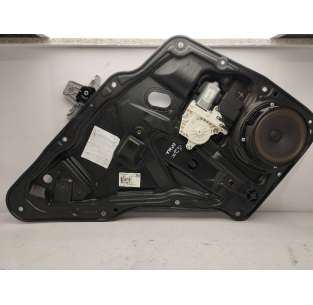 ELEVALUNAS TRASERO...