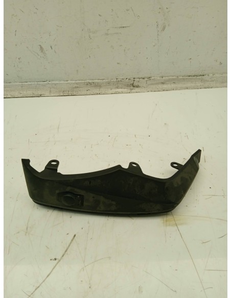 Recambio de plastico para bmw r 1200 rt r 1200 rt referencia OEM IAM 46637728808  