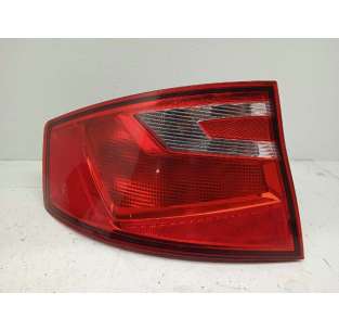 PILOTO TRASERO IZQUIERDO...