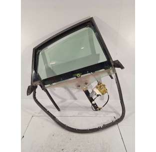 ELEVALUNAS TRASERO DERECHO...