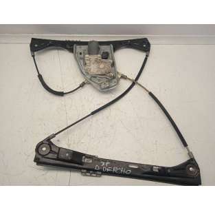 ELEVALUNAS DELANTERO...