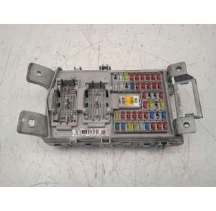 CAJA RELES / FUSIBLES...