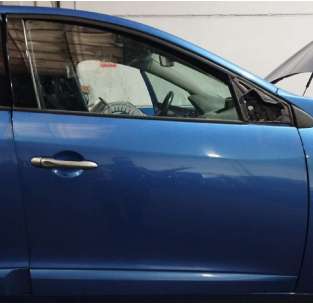 PUERTA DELANTERA DERECHA...