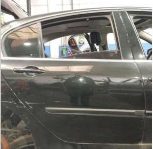 PUERTA TRASERA DERECHA...