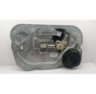 ELEVALUNAS DELANTERO...