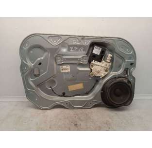 ELEVALUNAS DELANTERO...