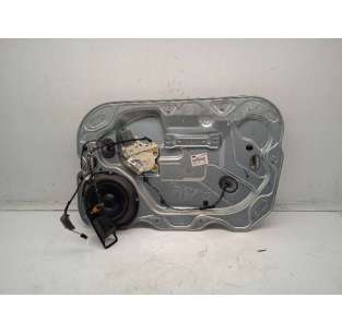 ELEVALUNAS DELANTERO...