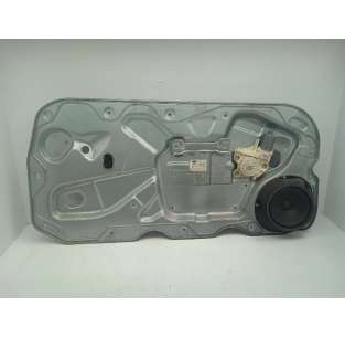 ELEVALUNAS DELANTERO...