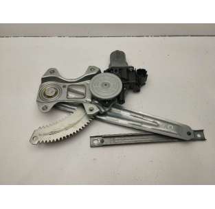 ELEVALUNAS TRASERO DERECHO...