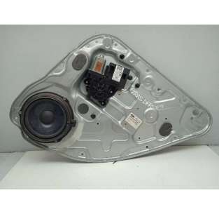 ELEVALUNAS TRASERO DERECHO...