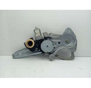 ELEVALUNAS TRASERO...