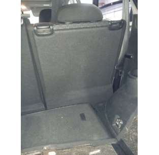 ASIENTOS TRASERO DERECHO... 2